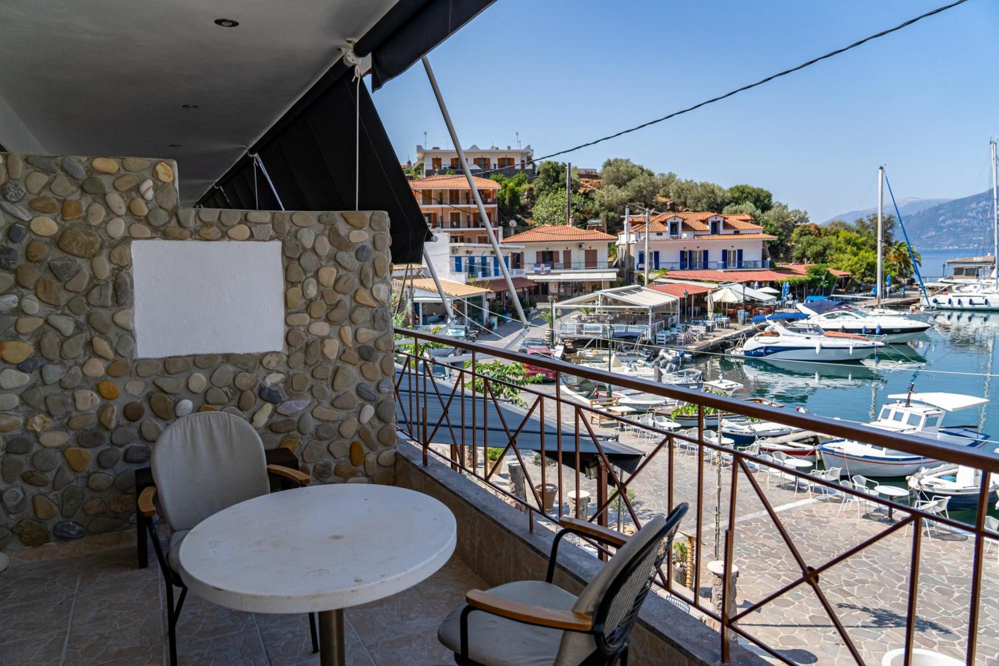 Prego Living Apartments Vathi  Buitenkant foto