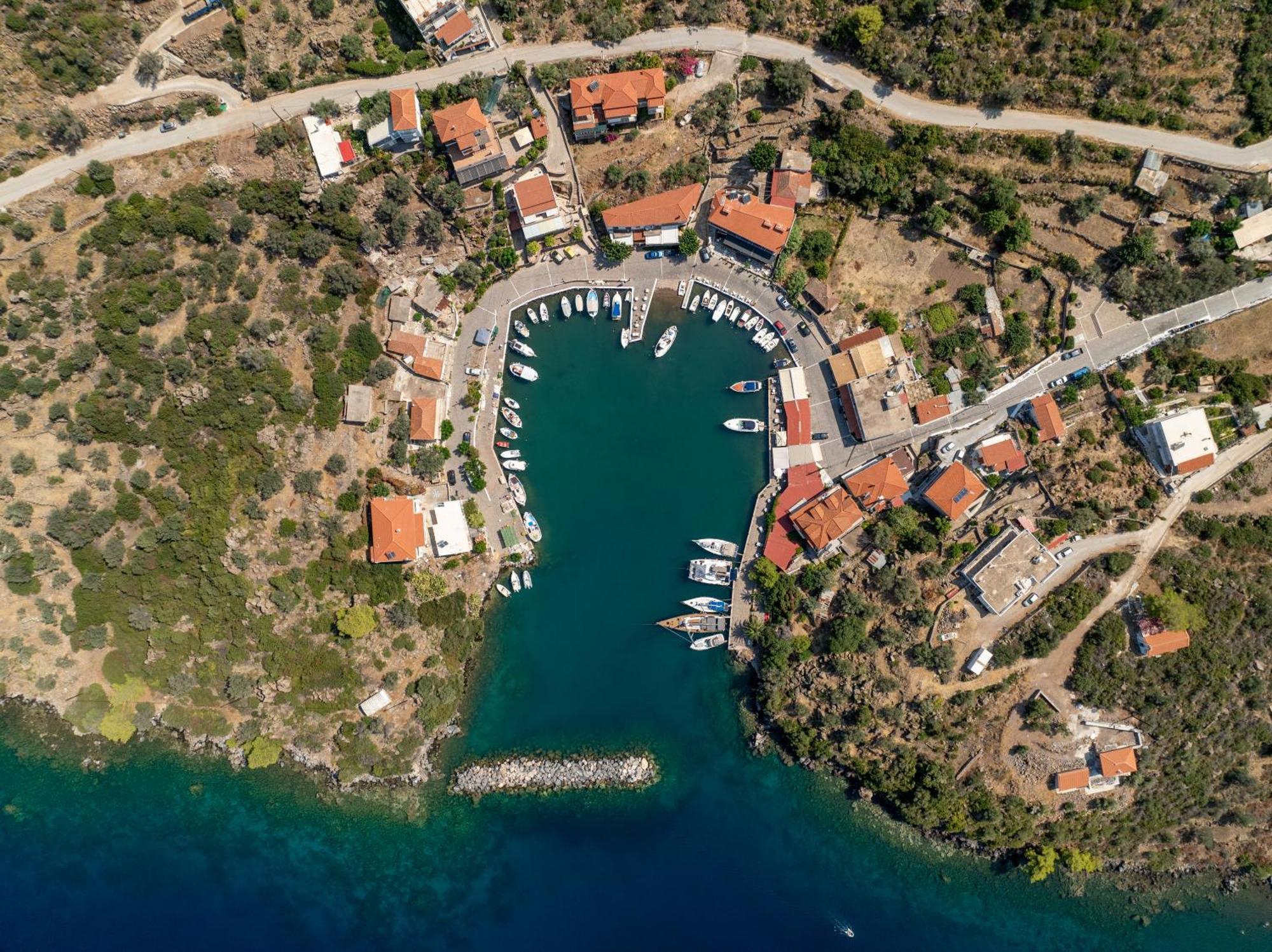 Prego Living Apartments Vathi  Buitenkant foto